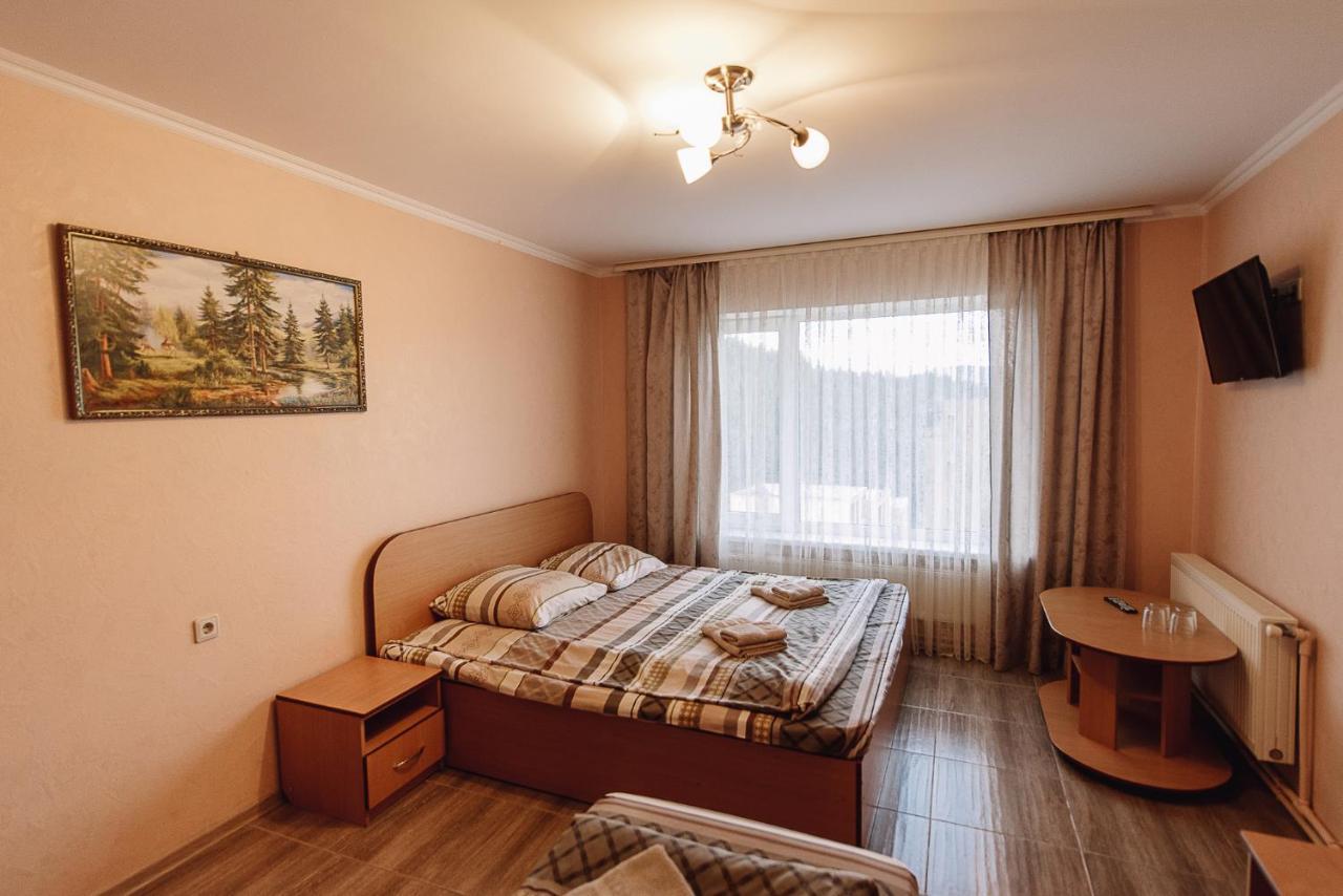 Toga Hotell Jablunytsja Exteriör bild