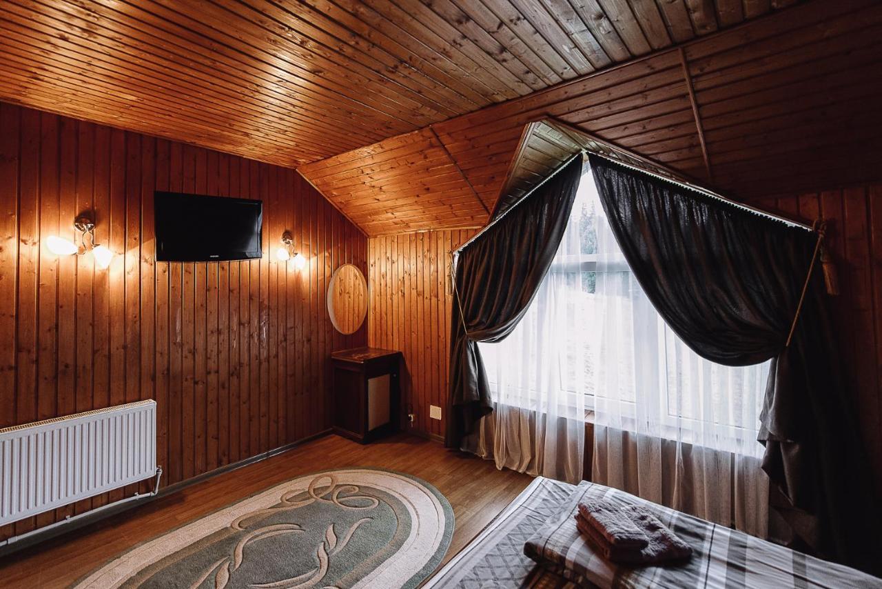 Toga Hotell Jablunytsja Exteriör bild